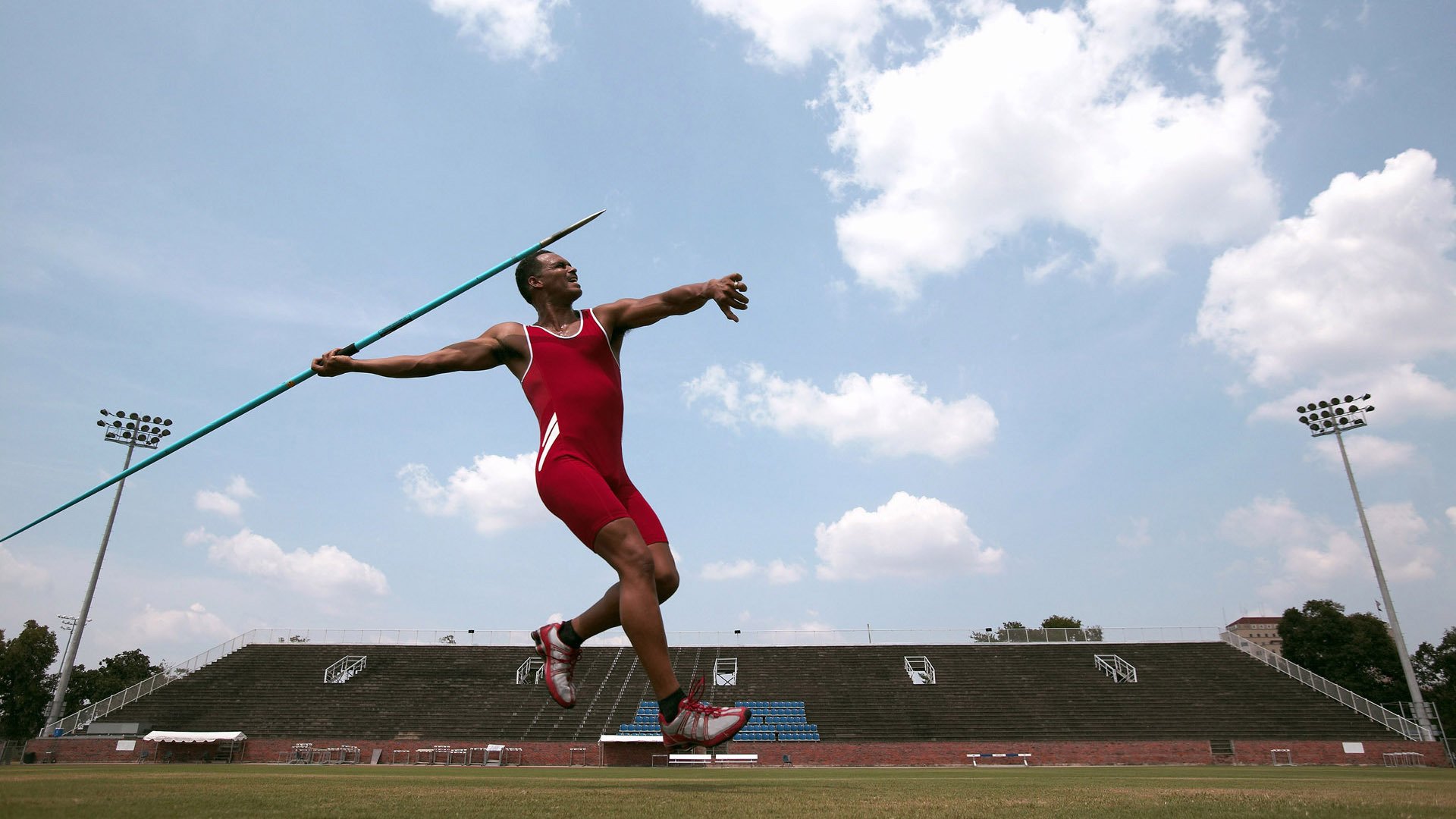 职业球员位置适应能力培养被忽视，职业球员训练计划